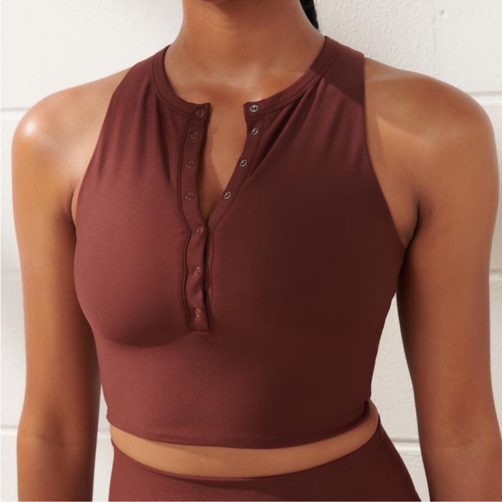 YPB sculptLUX Plunge Henley Slim Tank